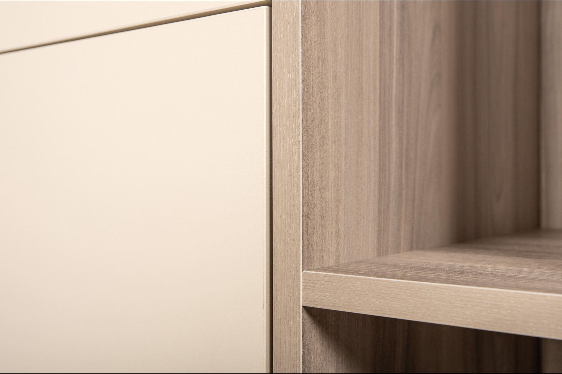 Сатин 7045 SU, Эмили Блаш U9135, Белый PE шагрень